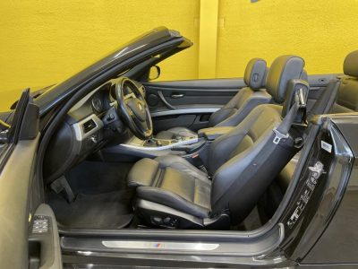 BMW 330 E93 Cabrio LCI 245hv M-Sport Aut. + Xenon + Tutkat + Navi + Nahat + HiFi + BT-audio/puhelin  Seuraava kats. 20.5.2024 - Sunbiili