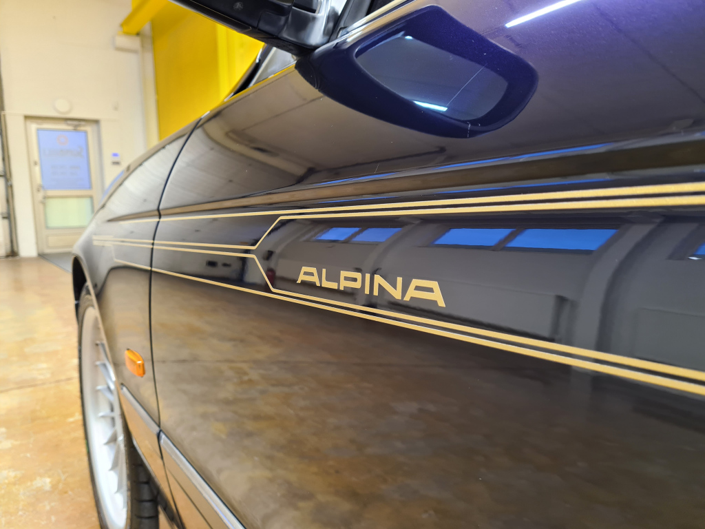 BMW Alpina B10 4.6 V8 333hv Aut. * Huippuhieno yksilö * Juuri huollettu ja seuraava katsastus 19.9.2022 * - Sunbiili